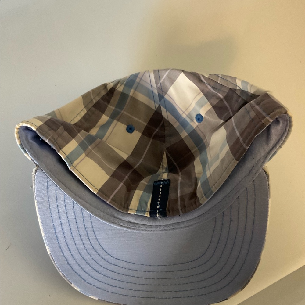Hat - Picture 2 of 3